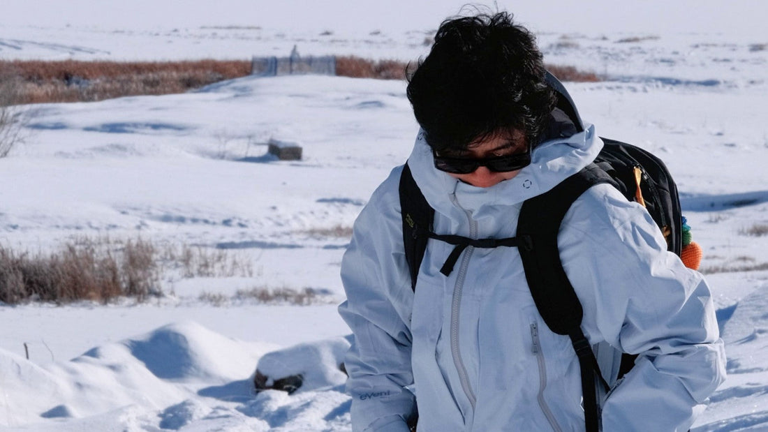 Outdoor Jackets vs. Snowboard Jackets: Avoid Common Mistakes in Ski Resort Attire