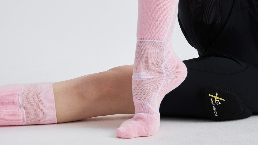 What Socks Are Best for Snowboarding? (Expert Picks for Warm, Dry Feet)