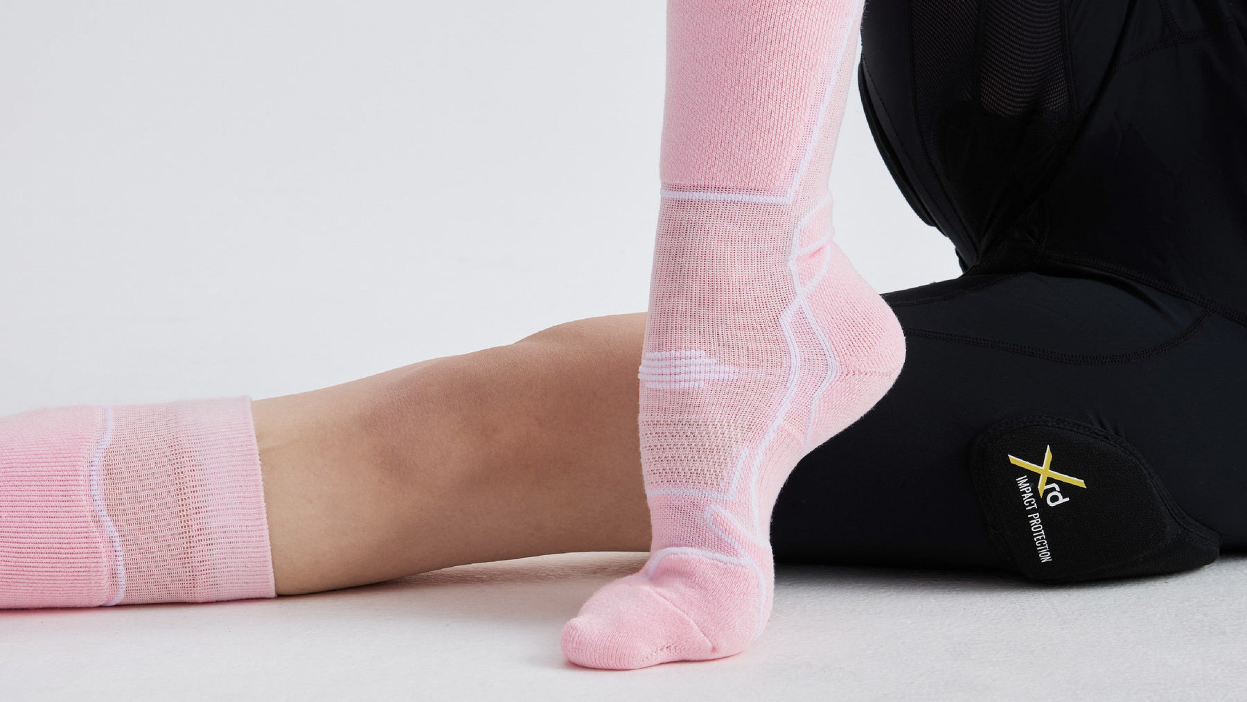 What Socks Are Best for Snowboarding? (Expert Picks for Warm, Dry Feet)