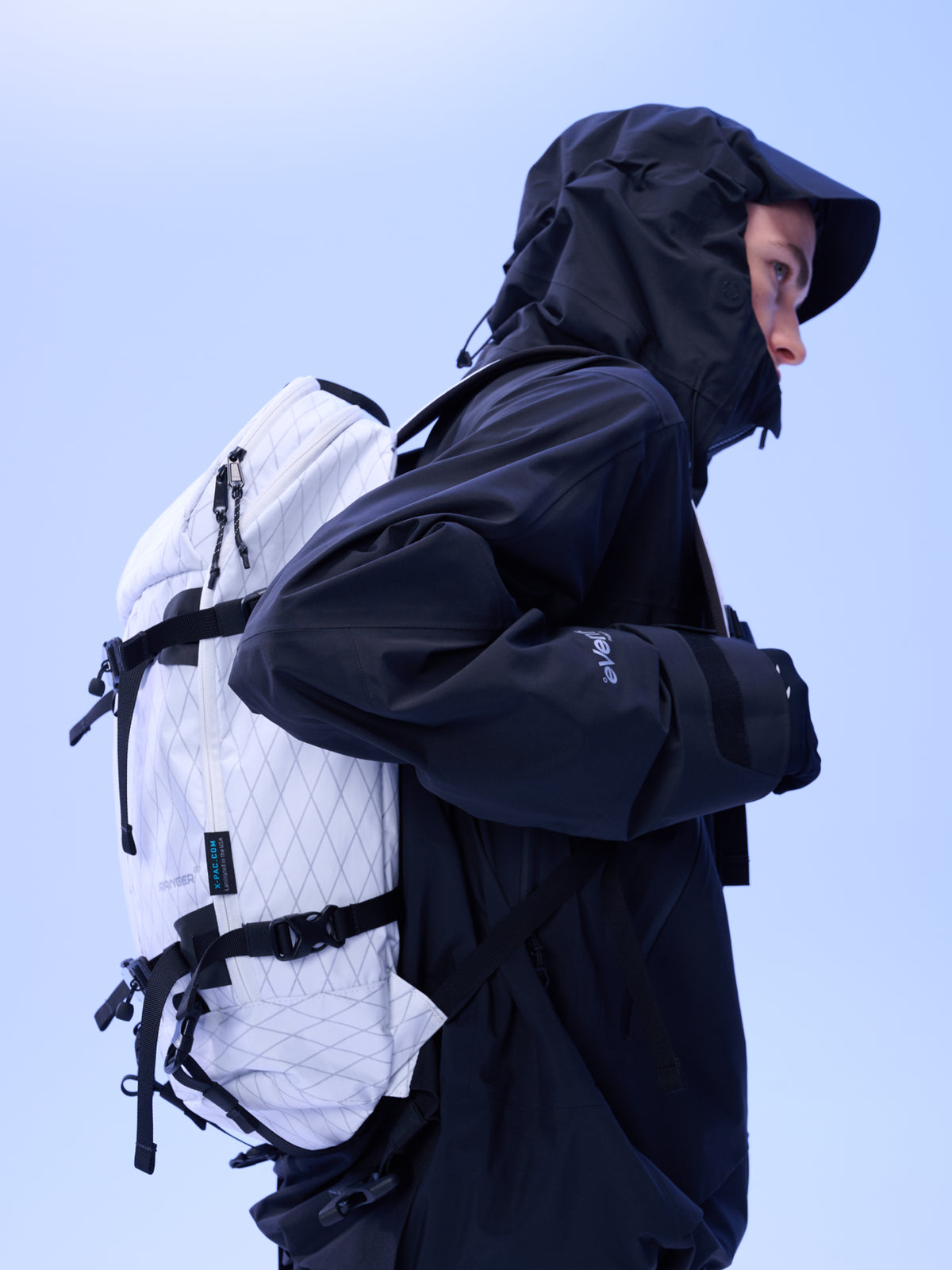 Men's FREERUSH Waterproof 3L Snowboard Jacket in Black