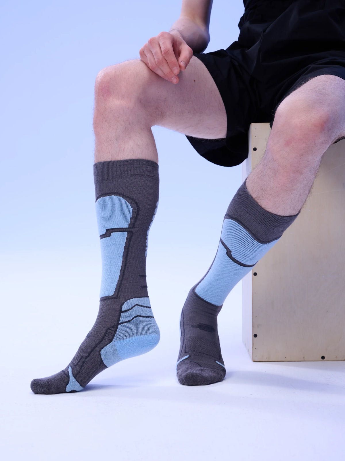 Performance Ski & Snowboard Socks in Blue