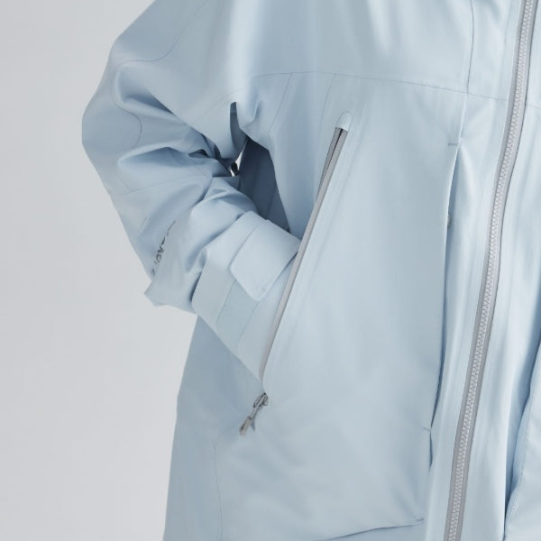 Two Large Side Pockets