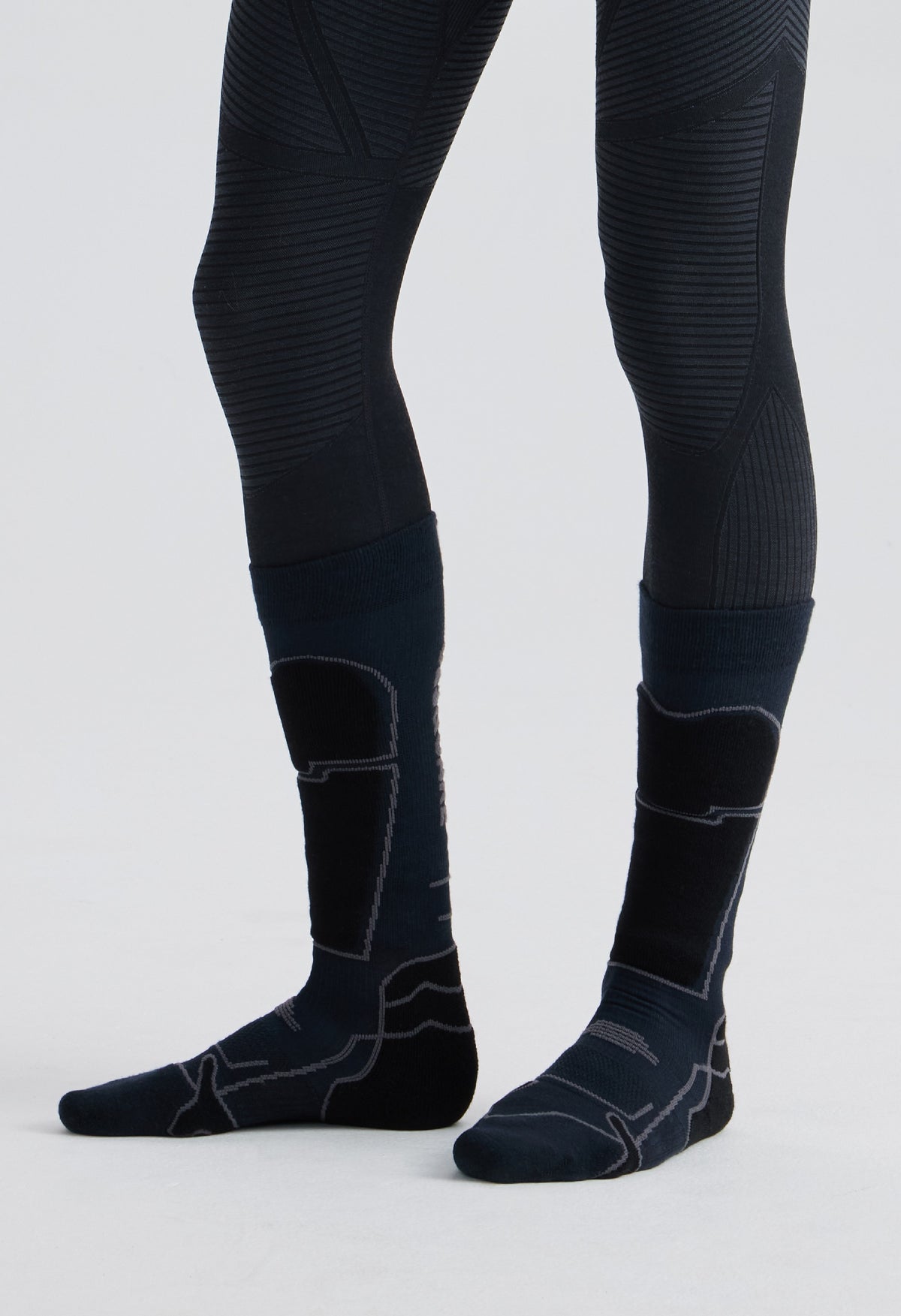 Performance Ski & Snowboard Socks in Black
