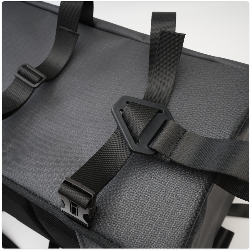 UZSQUARE Square Backpack for Skiing & Snowboarding